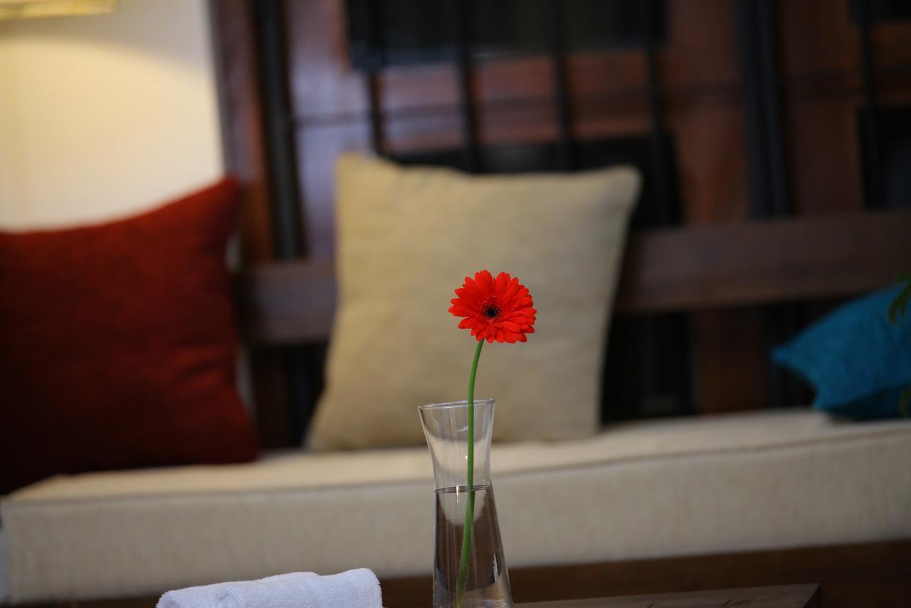 Rohini Residence Airport Transit Hotel カトゥナカヤ エクステリア 写真