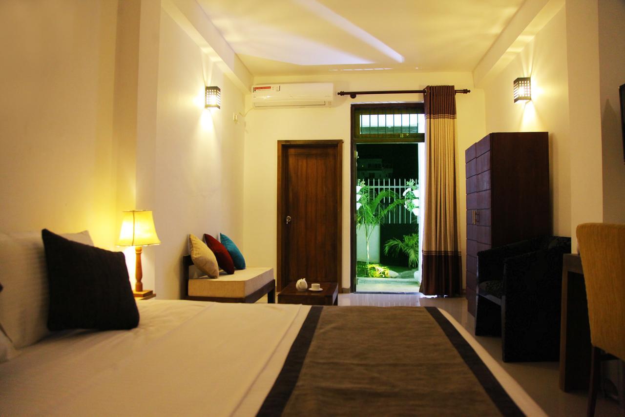 Rohini Residence Airport Transit Hotel カトゥナカヤ エクステリア 写真